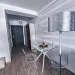 Luxury V * מאמאיה